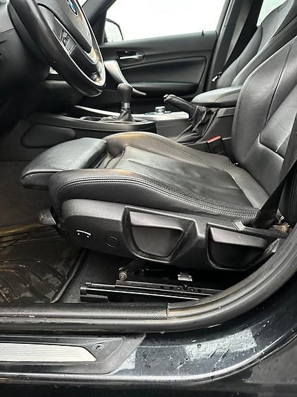 BMW 118d 19 of 30