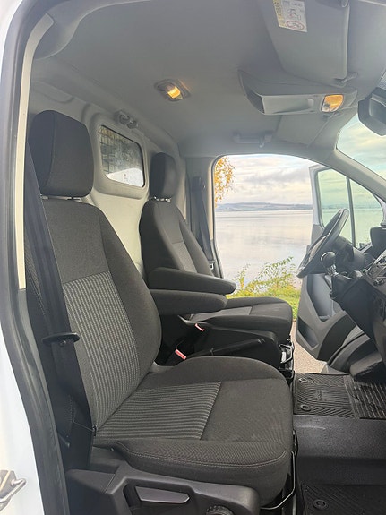 Ford Transit 11 of 24