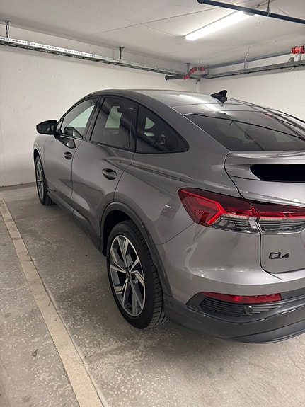 Audi Q4 e-tron 3 of 30