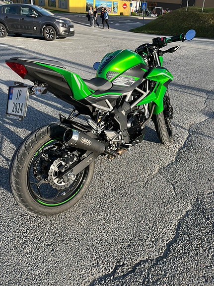 Kawasaki Z 125 3 of 11