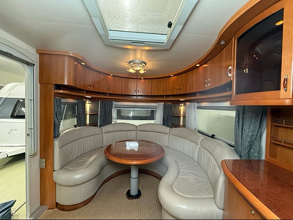 Hobby 560 Excelsior 3 of 12