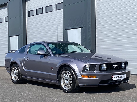 Ford Mustang 5 of 27