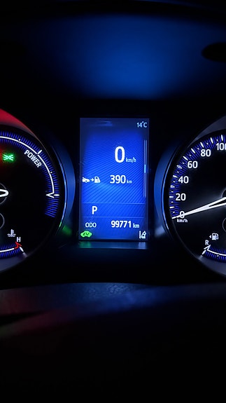 Toyota C-HR 13 of 19