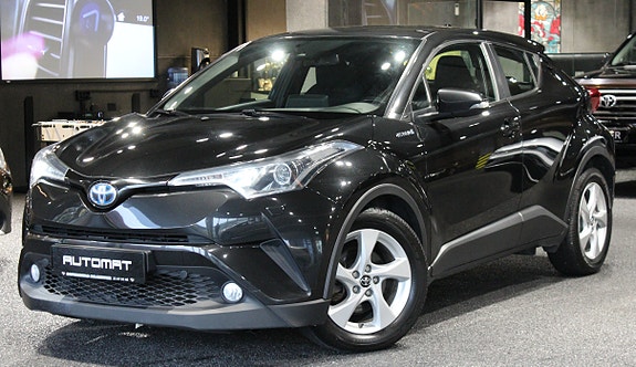 Toyota C-HR 10 of 30