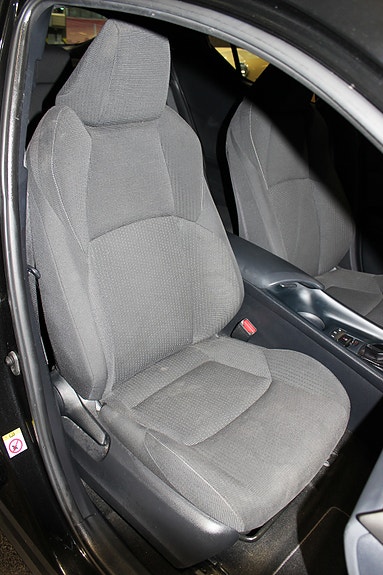 Toyota C-HR 30 of 30