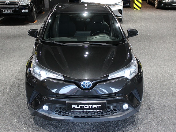 Toyota C-HR 9 of 30