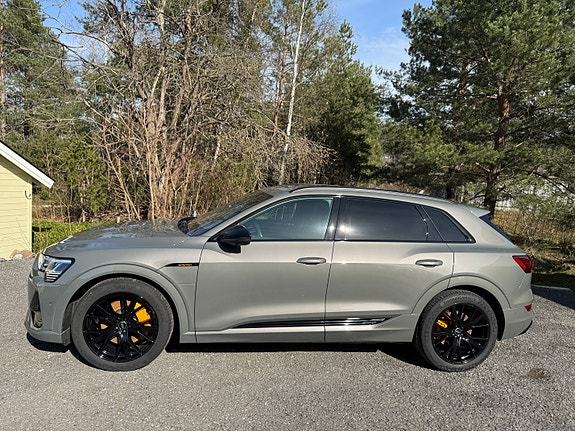 Audi e-tron 5 of 30