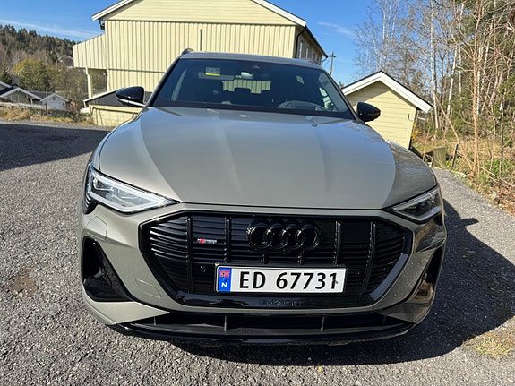 Audi e-tron 3 of 30