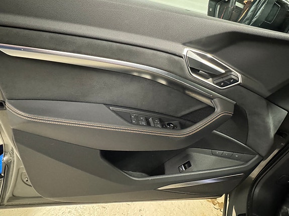 Audi e-tron 19 of 30