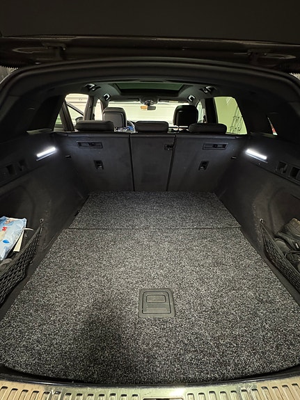 Audi e-tron 14 of 30