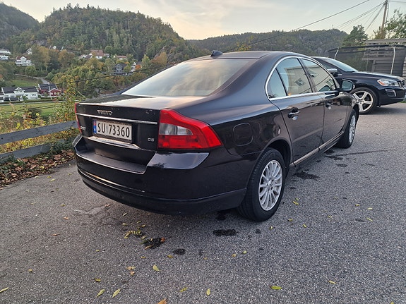 Volvo S80 4 of 8