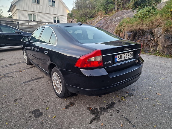 Volvo S80 3 of 8