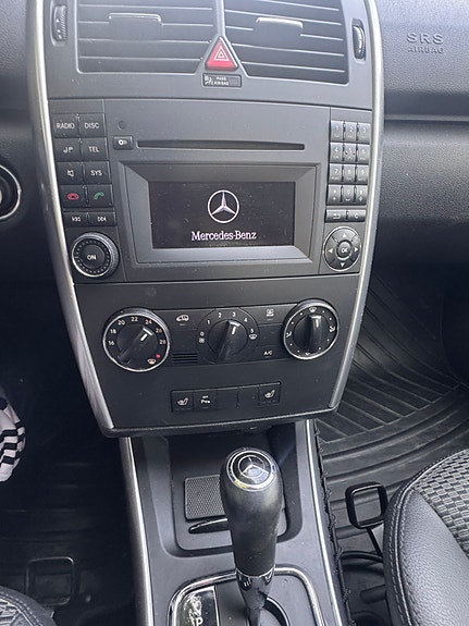 Mercedes-Benz A160 d 22 of 24