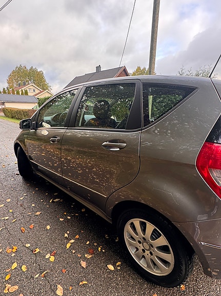 Mercedes-Benz A160 d 11 of 24