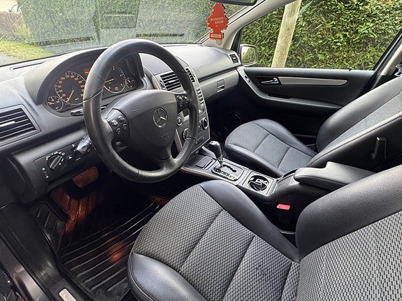 Mercedes-Benz A160 d 21 of 24