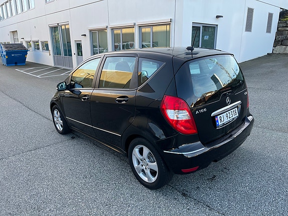 Mercedes-Benz A160 4 of 9