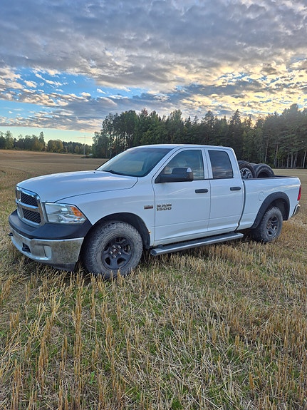 Dodge RAM 1500 6 of 19