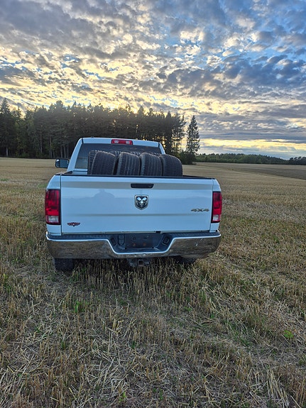 Dodge RAM 1500 12 of 19