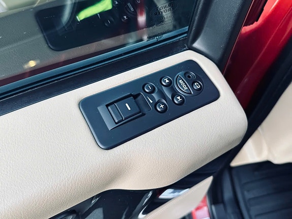 Land Rover Range Rover 28 of 28