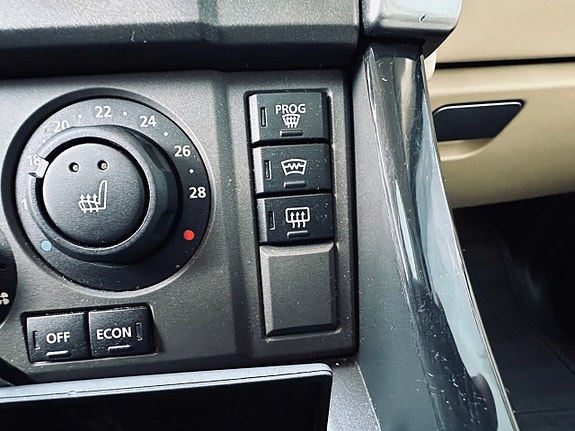 Land Rover Range Rover 14 of 28