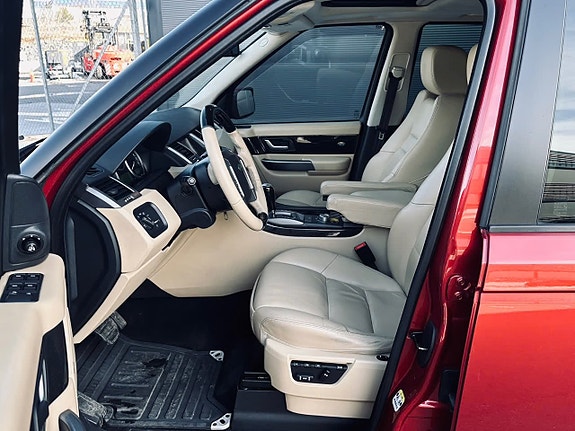 Land Rover Range Rover 26 of 28