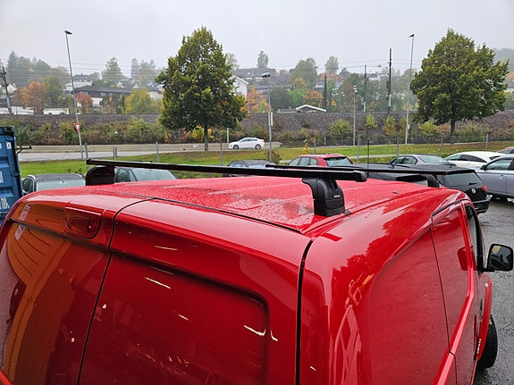 Nissan e-NV200 10 of 30