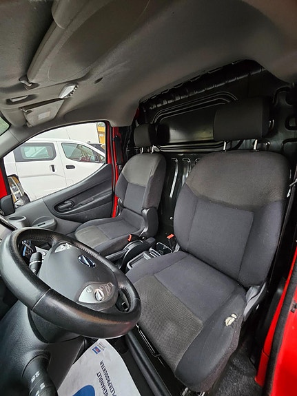 Nissan e-NV200 27 of 30
