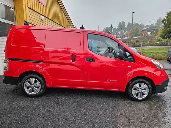 Nissan e-NV200 7 of 30