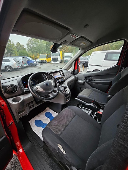 Nissan e-NV200 26 of 30
