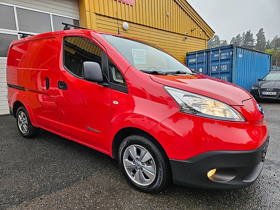 Nissan e-NV200 2 of 30