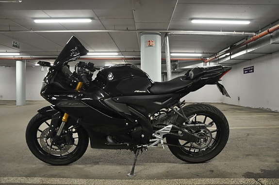 Yamaha YZF-R 125 5 of 18