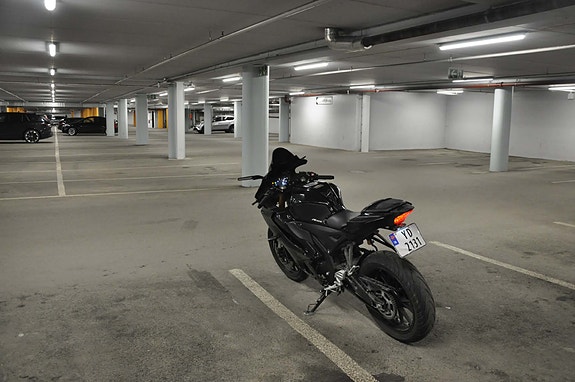 Yamaha YZF-R 125 8 of 18