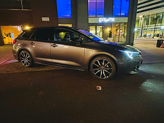 Toyota Corolla 13 of 30