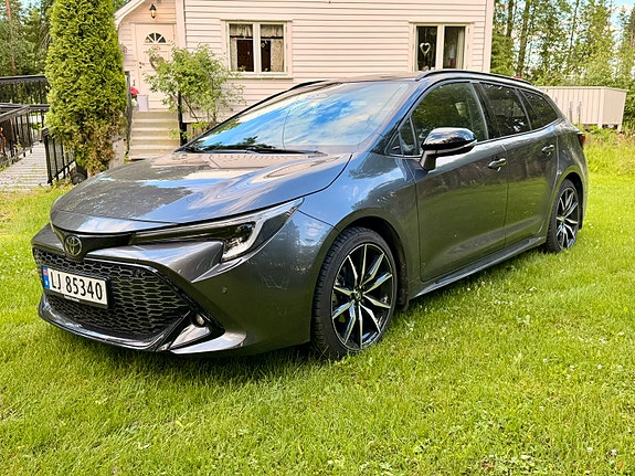 Toyota Corolla 8 of 30
