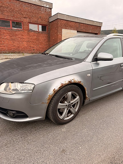 Audi A4 5 of 21