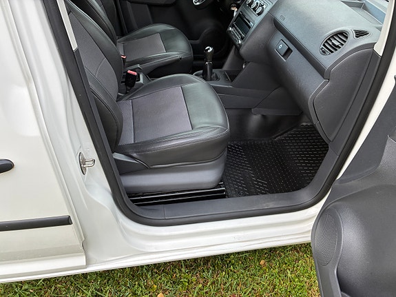 Volkswagen Caddy Maxi 12 of 25