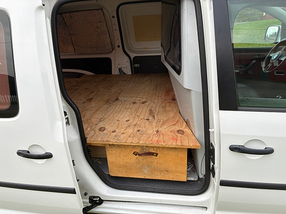 Volkswagen Caddy Maxi 10 of 25