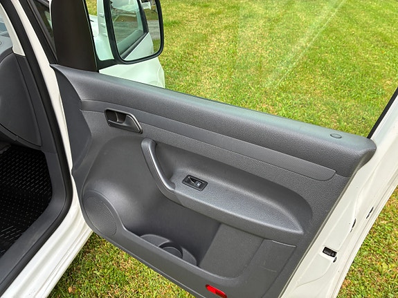 Volkswagen Caddy Maxi 13 of 25