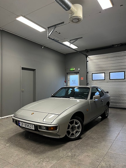 Porsche 924