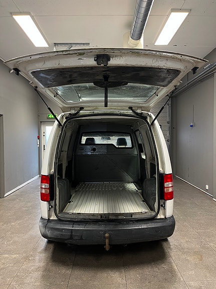 Volkswagen Caddy Maxi 10 of 17