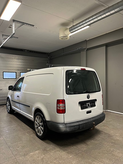 Volkswagen Caddy Maxi 11 of 17