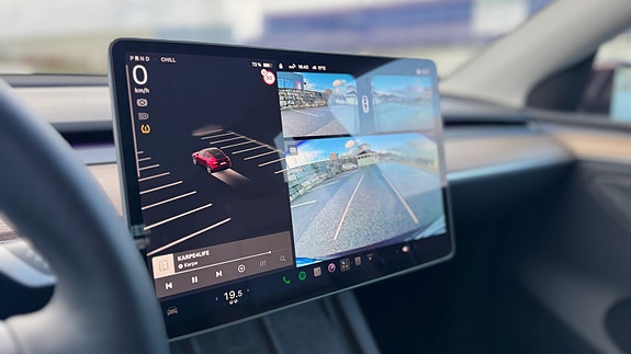 Tesla Model Y 21 of 26