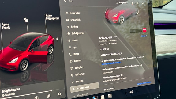 Tesla Model Y 25 of 26