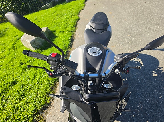 Yamaha MT-07 6 of 7