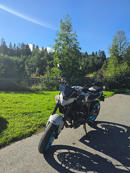 Yamaha MT-07 3 of 7