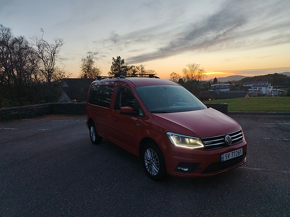 Volkswagen Caddy Maxi 2 of 13