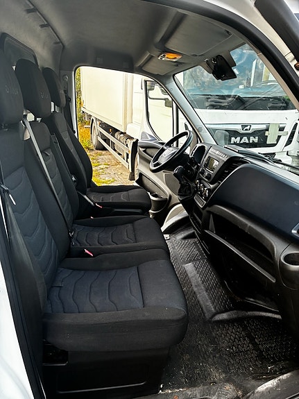Iveco Daily 12 of 12