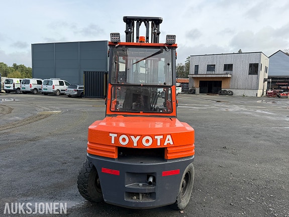 Toyota 02-6FD35 6 of 28