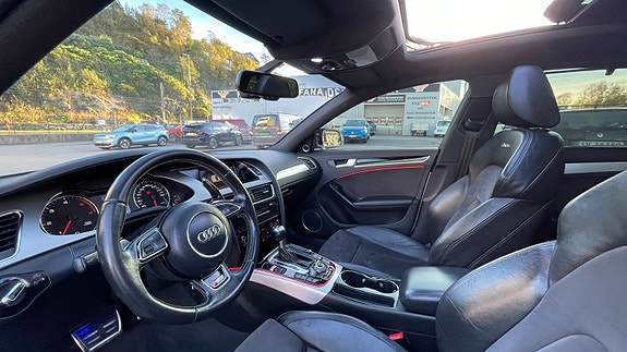 Audi A4 9 of 16