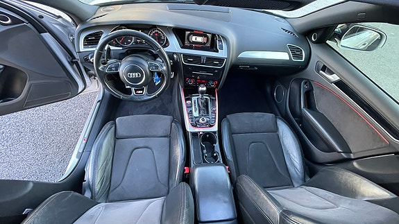 Audi A4 12 of 16